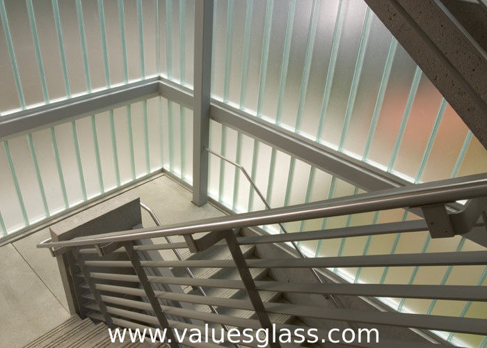 Vidro em forma de u moderado baixo ferro 262 (W) X60 (H) X7 (T) material de construção da dimensão do milímetro