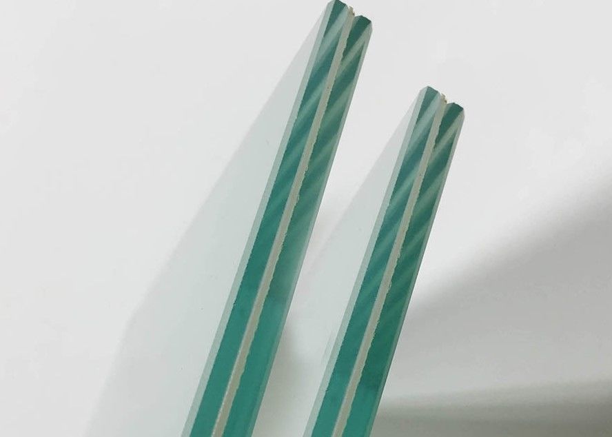 PVB coloriu o plano endurecido claro de vidro laminado curvou 6mm a 40mm